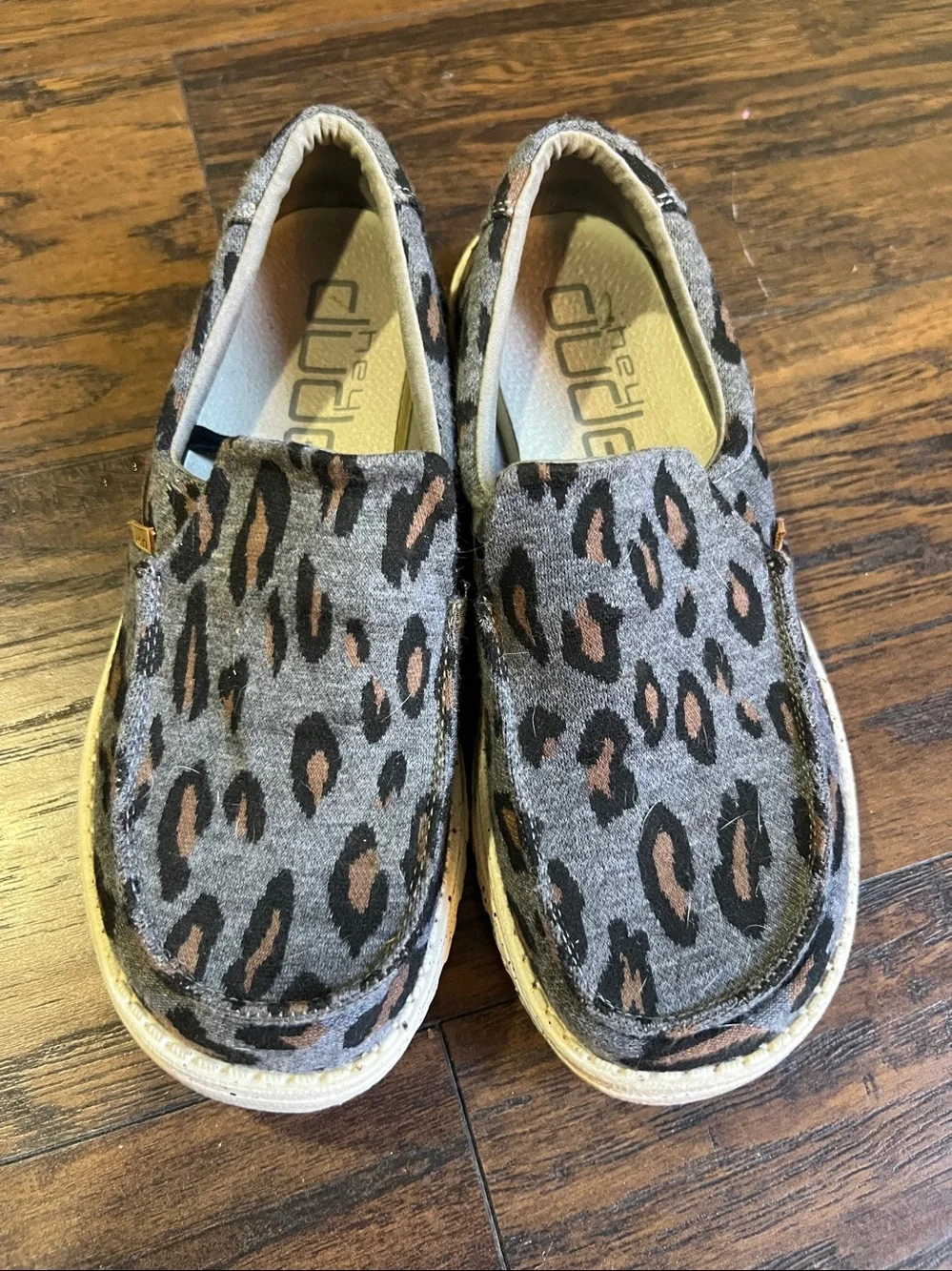 Hey Dude Woman’s Misty leopard print slip on shoe size 8 - Picture 2 of 6